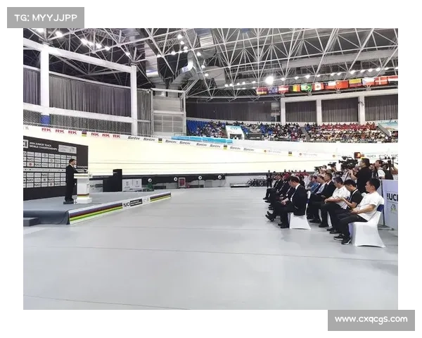 2025年全球大型自行车锦标赛盛大开幕国际顶尖骑手激烈竞技荣耀征程